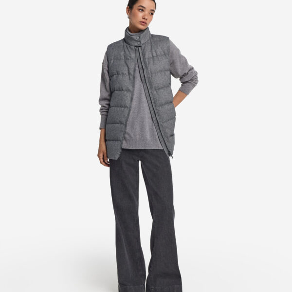 Sleeveless silk and cashmere short quilted jacket