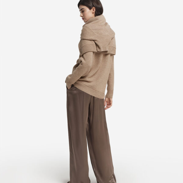 Ultrasoft Undyed Cashmere Cable Knit Turtleneck