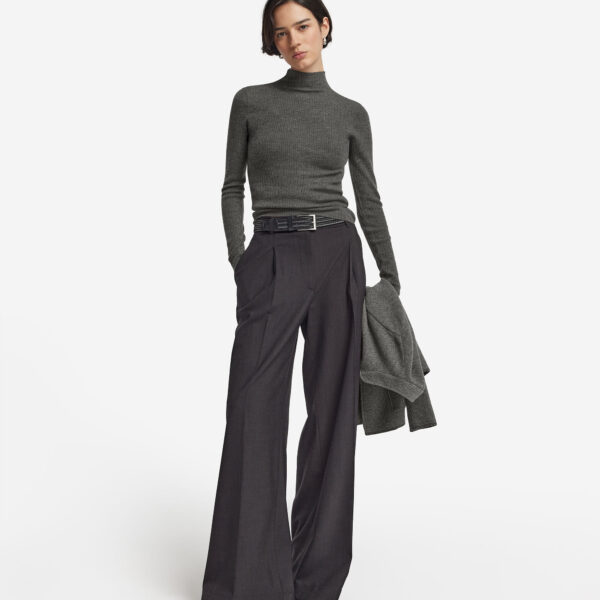 Ultrafine Cashmere ribbed turtleneck